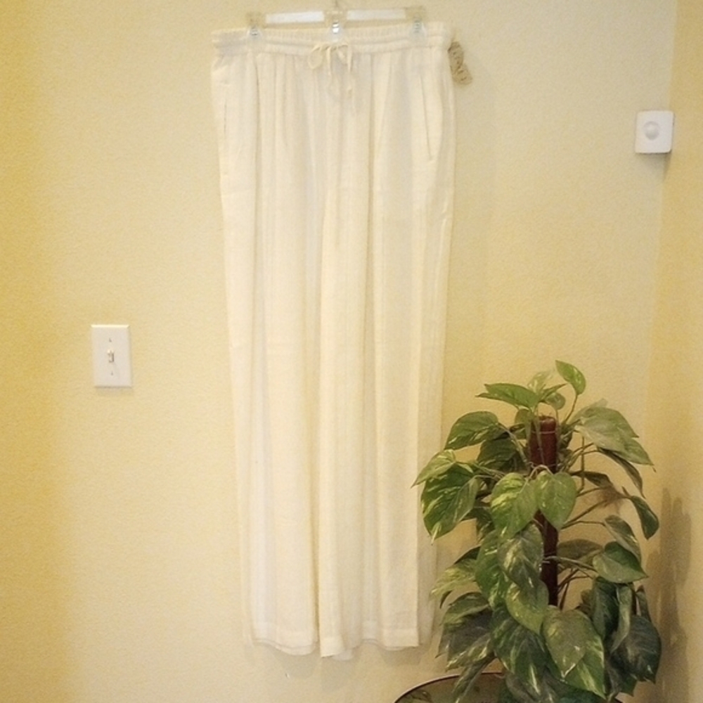 EXPRESS White-on-White Stripe Wide-Leg Pant. SIZE L